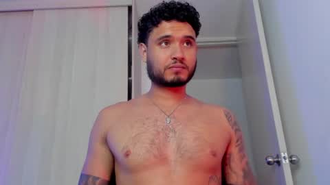 AustinTorres  online show from August 8, 4:01 am