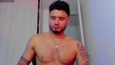 AustinTorres  online show from August 9, 2:01 am