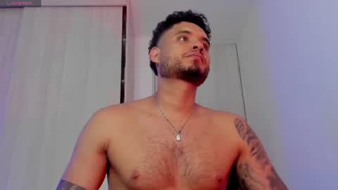 AustinTorres  online show from August 10, 4:25 am