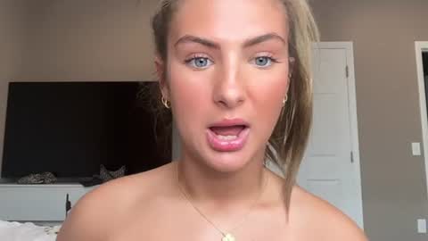Avery online show from August 9, 5:47 pm