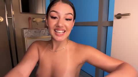 Ava  online show from August 1, 7:14 am