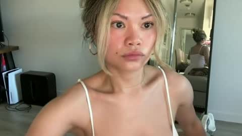 Little Ava  online show from August 6, 6:18 pm