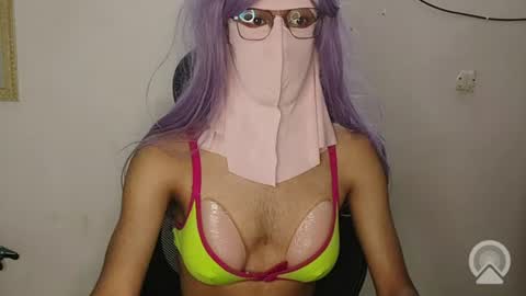 Badgirl trans69 online show from June 28, 3:37 pm