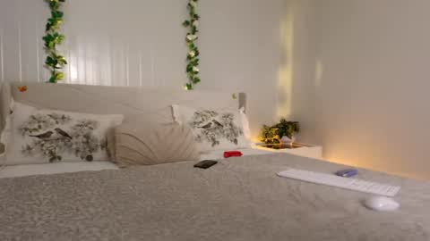 Pamela  online show from August 11, 4:36 am
