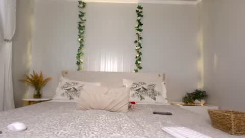Pamela  online show from August 11, 5:42 am
