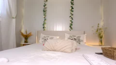 Pamela  online show from August 13, 9:12 am