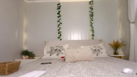 avaaaddamss online show from August 11, 5:42 am