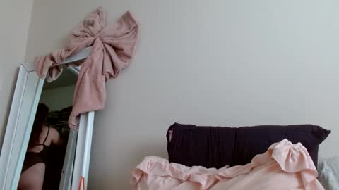 Ava Ashley online show from April 12, 1:46 pm