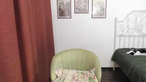 avaedden online show from August 1, 2:56 pm