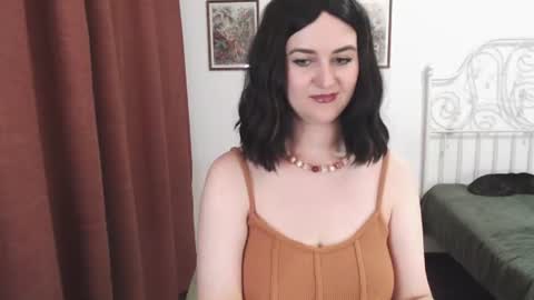 avaedden online show from August 6, 5:01 pm