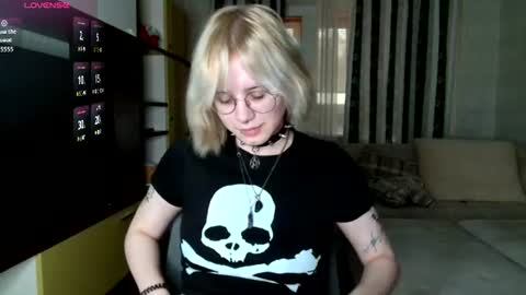 avaobierne online show from September 8, 10:33 am