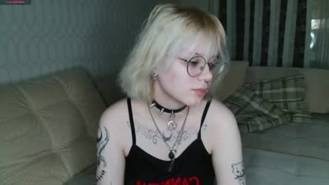 avaobierne online show from September 9, 6:54 am