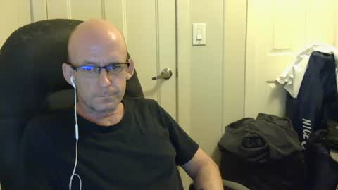 averagejerkoff online show from August 3, 6:31 am