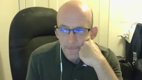 averagejerkoff online show from August 4, 4:31 am