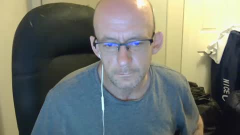 averagejerkoff online show from August 6, 4:17 pm