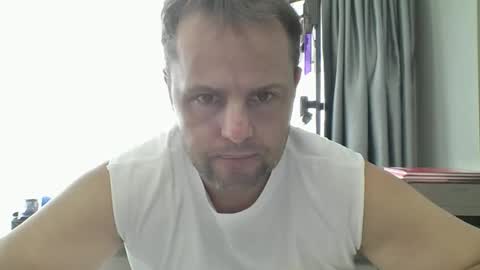 averagejoe2025 online show from May 28, 5:32 am