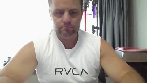 averagejoe2025 online show from May 28, 6:38 am
