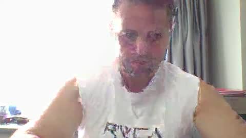 averagejoe2025 online show from May 28, 8:50 am