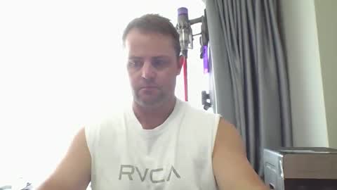 averagejoe2025 online show from June 9, 3:35 am