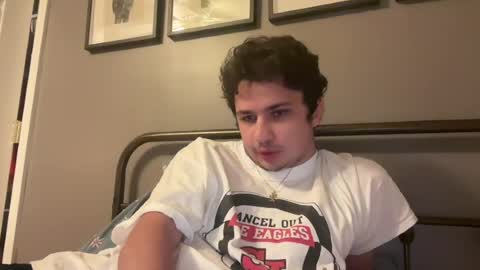 avery2096 online show from August 27, 2:41 am