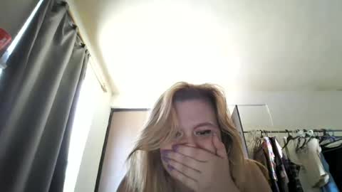 Avery Doll online show from June 24, 4:20 pm