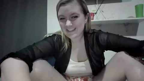 Avery Doll online show from July 7, 2:15 am