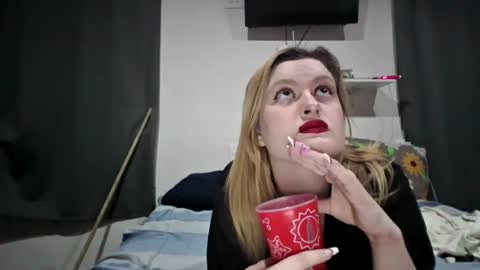Avery Doll online show from July 11, 5:57 am