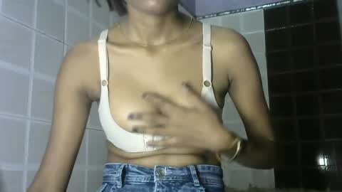 avery_lust01 online show from August 1, 6:19 am