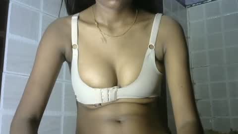 avery_lust01 online show from August 3, 8:21 am
