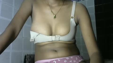 avery_lust01 online show from August 8, 10:37 am