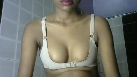 avery_lust01 online show from August 9, 6:14 am