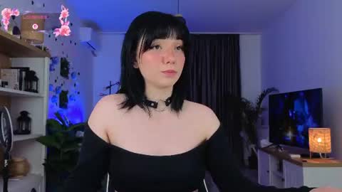 AveryWillow online show from August 15, 12:14 am