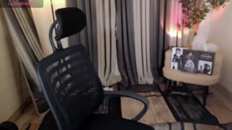 Call me Avi online show from July 6, 5:05 pm