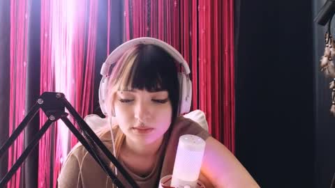 Avriel online show from May 20, 7:31 am