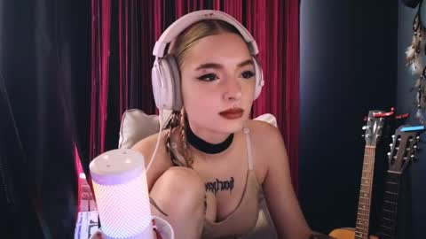 Avriel online show from June 1, 4:04 am