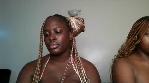 avian_babe1 online show from August 12, 1:08 am