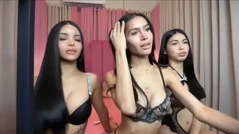 avimiller online show from July 18, 10:16 am