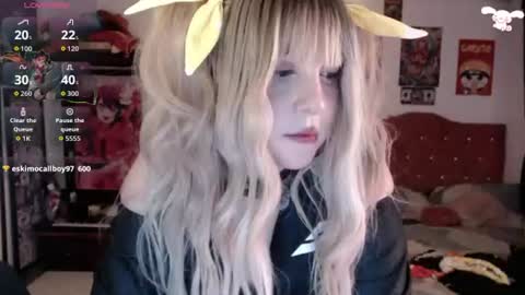avril2809 online show from July 19, 5:20 am