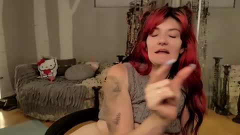awesomeblossommm online show from June 20, 3:39 am