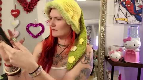 awesomeblossommm online show from September 4, 12:36 am
