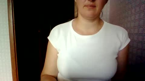 awesomeladyy online show from July 4, 7:43 am