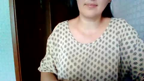 awesomeladyy online show from August 15, 1:04 pm