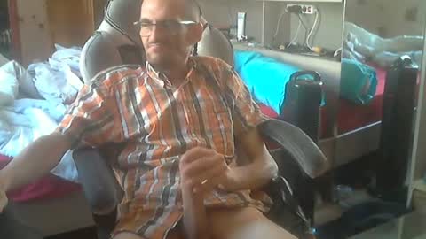 awrell91 online show from July 28, 8:09 am