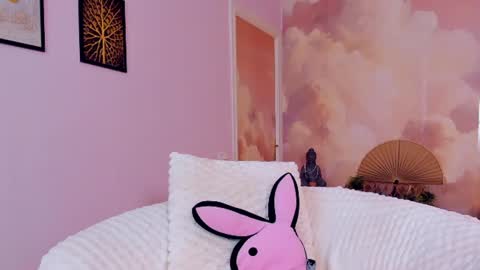 Ella online show from August 15, 6:28 am