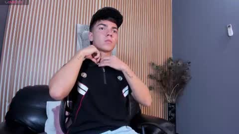 axeel_frost online show from August 6, 2:54 am