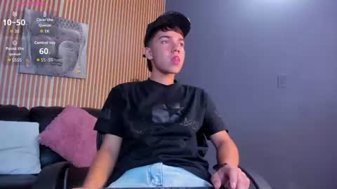 axeel_frost online show from August 11, 3:52 am