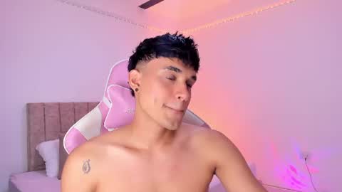 AXEL online show from August 13, 3:20 am