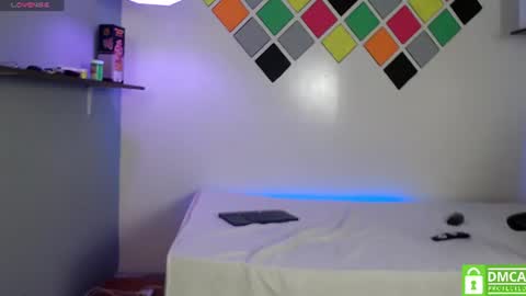 axel_rose20 online show from August 5, 7:17 am
