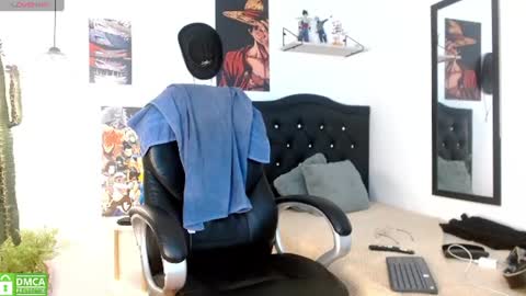 axel_rose20 online show from August 13, 7:55 am