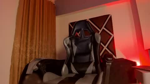 Axel  online show from August 13, 4:48 am